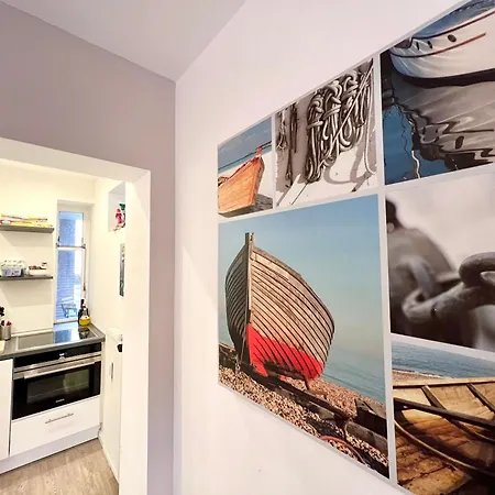 Gina - Gemuetliches Direkt In *